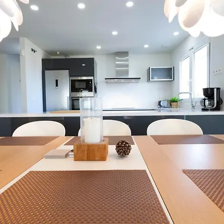 El Higueron. South Beach 4. 3 Bedrooms, Sea Views, Terrace And Pool *